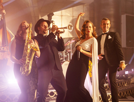 Best Showband Wedding Bands for Hire in the UK - Hollywood Heights