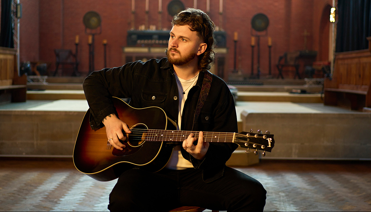 Len - Singer/Guitarist