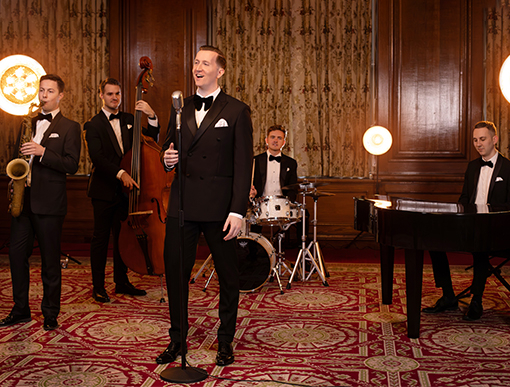 Live Music At Preston Court - Manhattan Swing