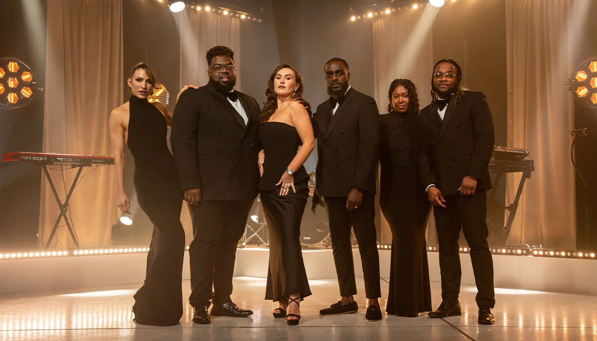 Bands For Hire - Soho: Gold, premium showband