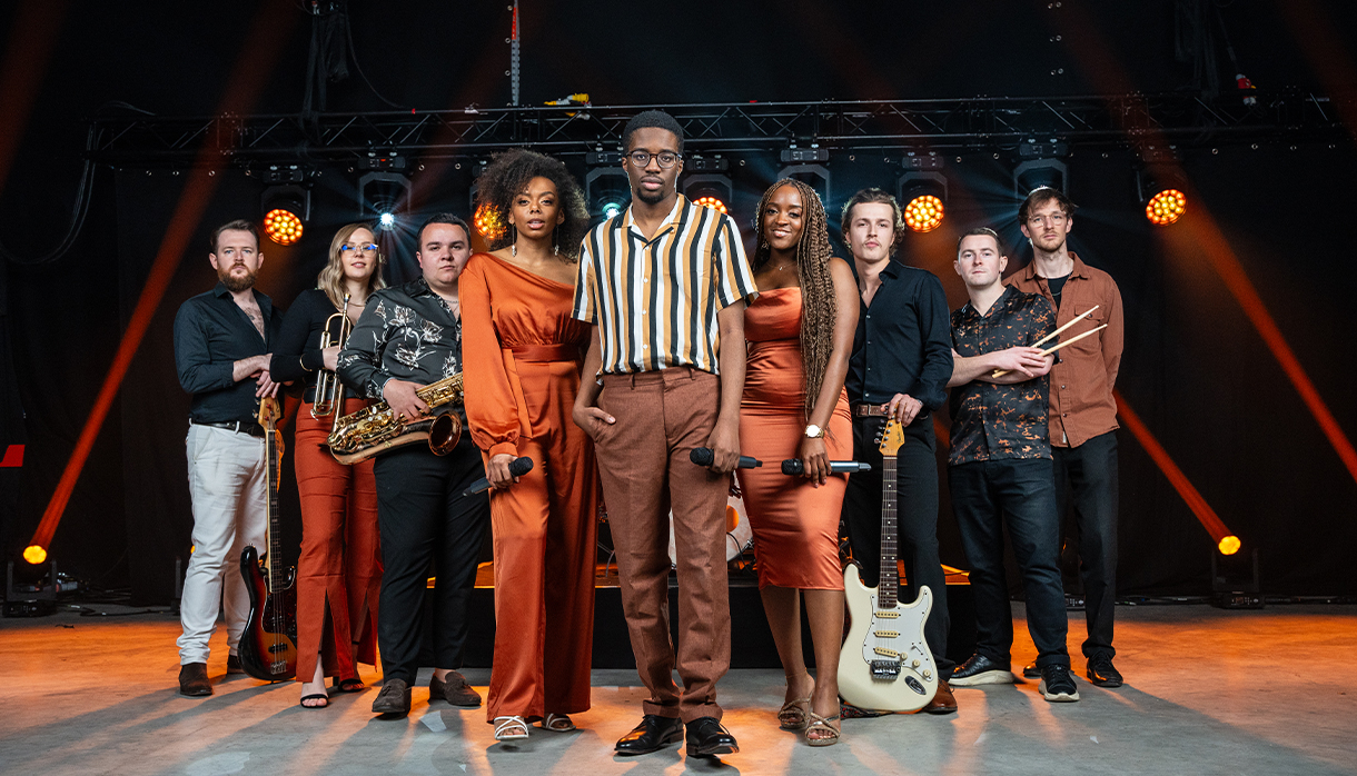 Best Leeds Party Bands For Hire